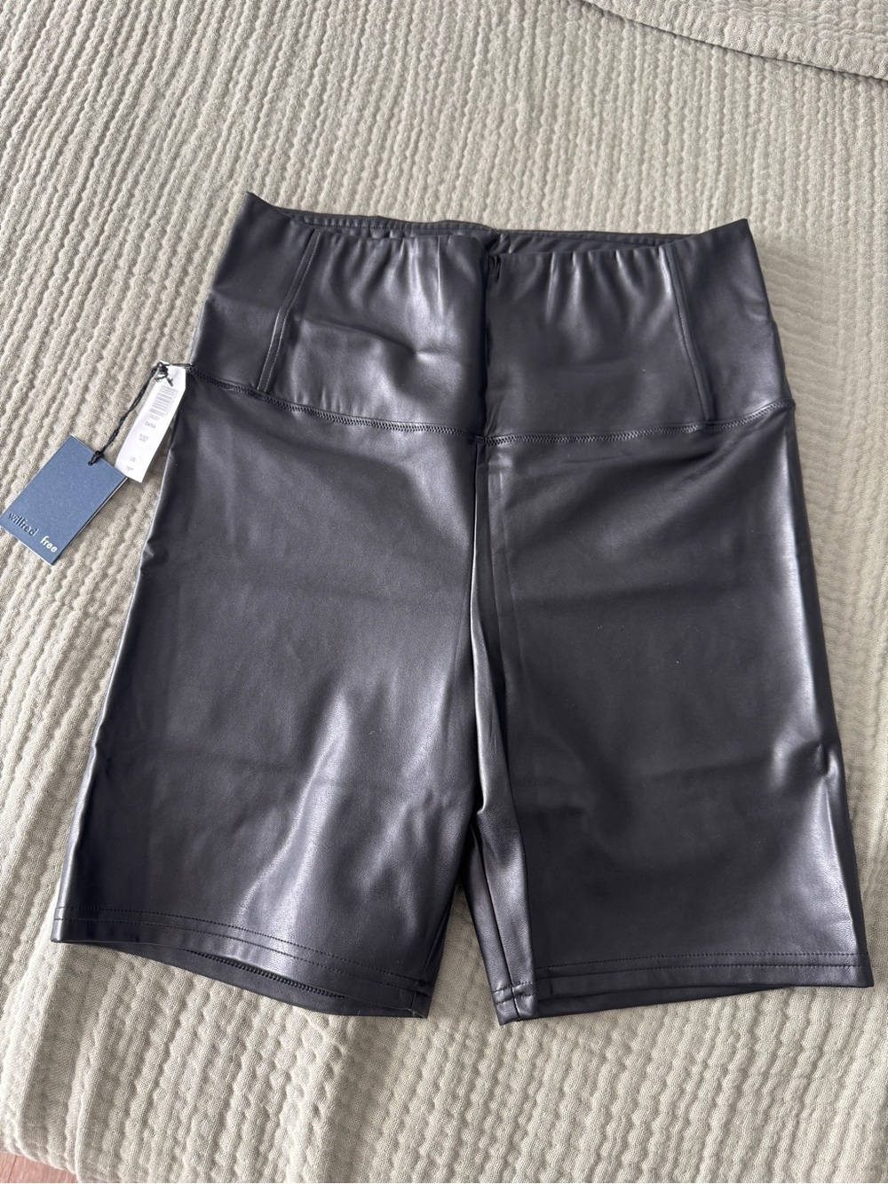 Aritzia | Wilfred Black Faux Leather High-Rise Bike Shorts